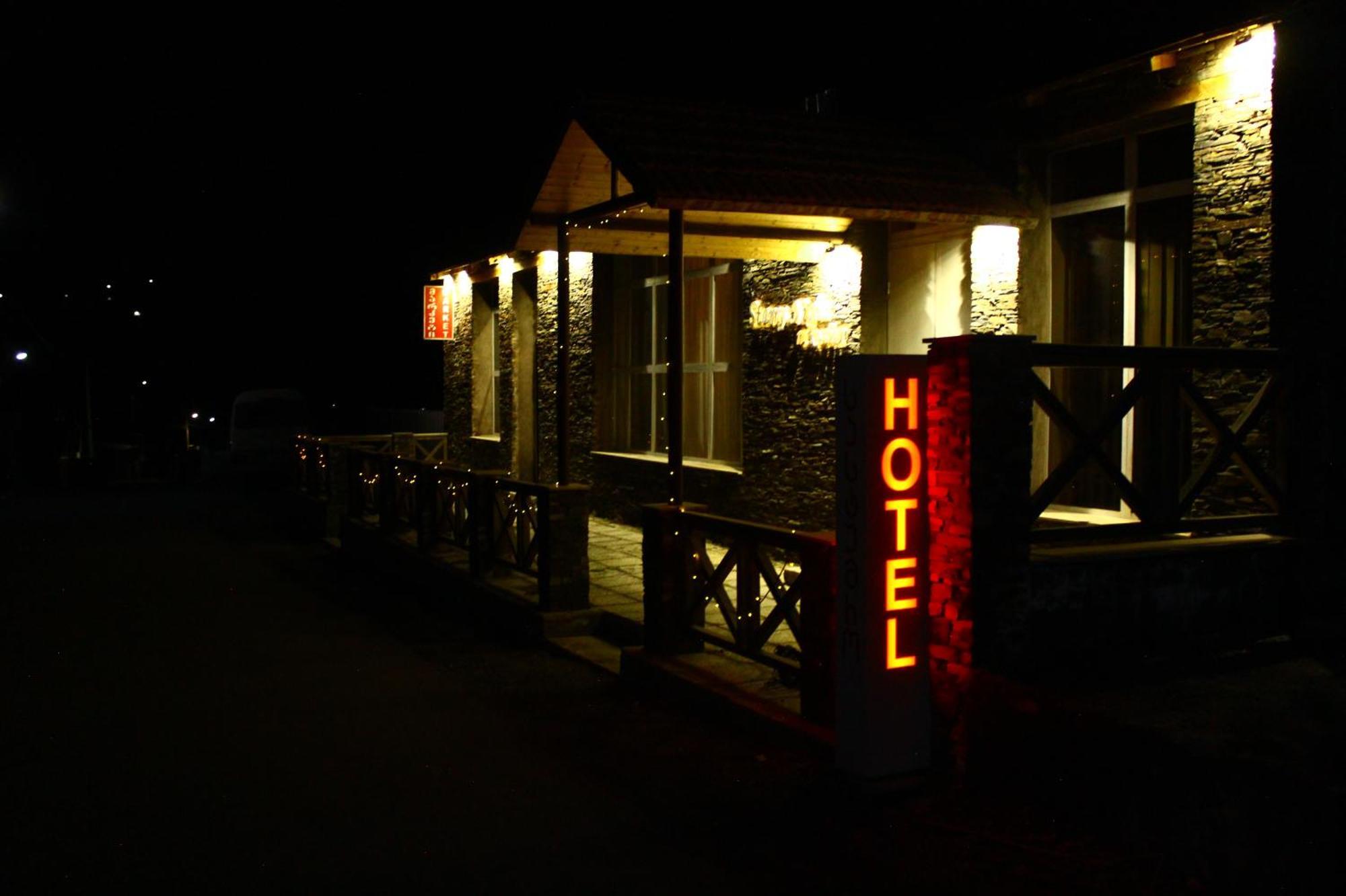 Hotel Starry Night Kazbegi Exterior foto